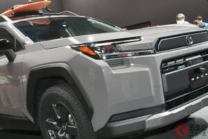 7年ぶり全面刷新！ トヨタ新型「RAV4」に反響多数！ 「全部カッコよすぎじゃない？」「SUVにしてはパワフルすぎる！」「走行性きになるねぇ」の声！ 初の“パワトレ＆ソフトウェア”搭載で進化した「クロスオーバーSUV」が話題に！