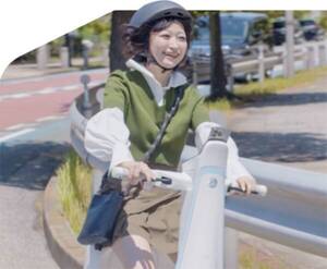 「3輪のLUUP」ついに発表！ 車道も歩道も走れる“座り乗り”新型 ポートにすっぽり！
