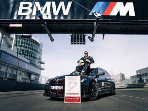 BMW M3 CSツーリング、ニュルブルクリンク最速ツーリングワゴン記録“7分29秒490”を樹立