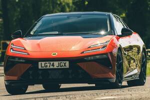 リミット1万7000rpm　ロータス・エメヤ 600 GT（2）　ステアリングがハイライト　EV時代のブランド像