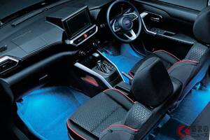 リッター28km走る！ スバルの新「最小SUV」に反響あり！ 「めっちゃエコ！」「ターボ・4WDも出ないかな？」の声！ “青く光るフロアイルミ”のオプションがスゴい「レックス」とは！