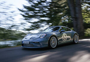 【ポルシェの実力／スペシャルモデル試乗】911S/Tは911誕生60周年記念ワインディングスペシャル。往年のモデルに敬意を払ったMT専用車