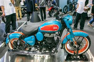クラシカルな“ボバースタイル”がカッコいい！ ロイヤルエンフィールド「ゴアン クラシック350」はカスタムバイクのような仕立てが魅力的