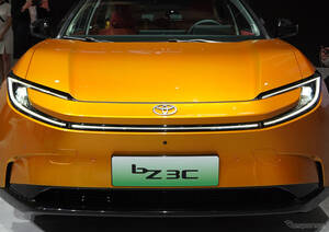 「プリウス顔」が前にも後ろにも!? トヨタ新モデル『bZ3C』、Z世代へアピールなるか…北京モーターショー2024