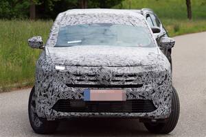 【キャプチャーの兄貴分】ルノー新型SUV「ボレアル」初撮影。未来的デザインで日本での予想価格は380万円～