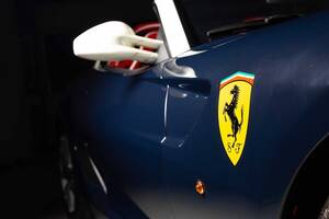13年前の「特別なフェラーリ」がオークションに登場 ピニンファリーナ80周年を記念した80台限定の「SAアペルタ」気になる“落札予想価格”とは