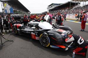 フェラーリは何かを“見つけて”いる？　トヨタ直線スピードの差に疑念「白か黒かグレーか……」重い重量も足枷に