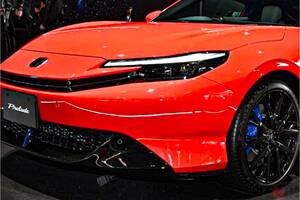 ホンダ新型「“4人乗り”クーペ」実車展示！ “メーカー初の技術”搭載で運転楽しい＆「リッター23キロ超え」の低燃費も魅力！ “爆売れ”の新型「プレリュード」とは？