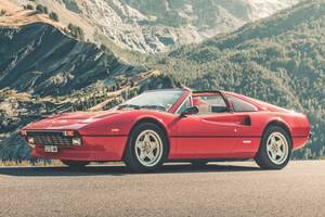 フェラーリ308 GTB　50周年の巡礼（1）　18種に及ぶ遺伝子の起源　V12を望んだ騎士団長