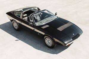 幻のTバールーフ・マセラティ「カムシン」！米国ディーラーが製造した改造車が約2800万円で落札