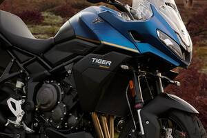 充実装備の「3気筒」ツアラー登場!! トライアンフ「タイガースポーツ800ツアー」発売