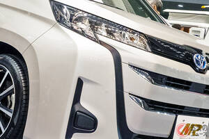 “大人4人”寝られる!? 凄い「トヨタ ノア」に注目！ 全長4.7m級で「使いやすいサイズ」の「斬新“2階建て”仕様」！ バンテック新潟のキャンパー「MR-X POP」福岡で実車展示