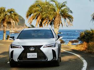 レクサス「UX300h」がアップデート 新パッケージ採用でより優美なインテリア実現
