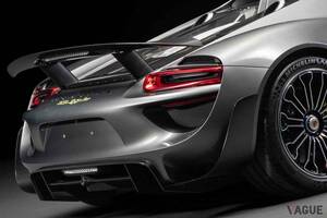 世界限定918台 最高時速344キロの“ハイパーカー御三家” ポルシェ「918スパイダー」をオークションで発見 軽量オプション“ヴァイザッハ仕様”の予想価格とは