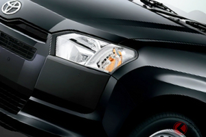 新車192万円！ トヨタ新「5人乗りバン」発表！ 最上級より「30万以上」オトク＆全長4.2m“カクカクボディ”！ “インテリア刷新”＆進化した安全機能が魅力の「プロボックス」最安モデルとは？