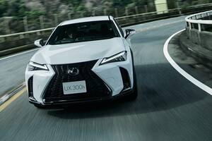 レクサス・UX300hがインテリアを中心に進化！64色の照明で都会派クロスオーバーの魅力を向上
