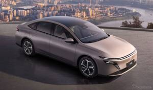 日産の新型PHEVセダン『N6』、EV航続180km…約220万円から中国発売
