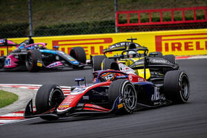 暫定優勝のフェルシュフォーが失格に。トップチェッカーから失格は“今季2度目”／FIA F2第9戦レース1