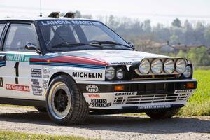 WRCチャンピオン・ワークスマシンのランチア「デルタHFインテグラーレGr.A」は約8000万円で落札