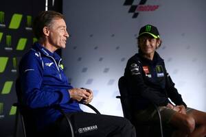 ヤマハMotoGP、ロッシとの関係に変化？　公式ウェアのパートナーシップVR46と更新せずマクロンと契約