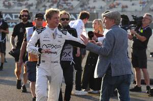 映画『F1／エフワン』の世界興行収入が、3億ドルに迫る勢い。日本での興行収入も10億円目前に