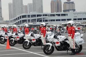 【元白バイ隊員が世相を斬る!?】人気女性タレントと愛車CB1300スーパーフォア（SF）の話題、そして女性白バイ隊員とCB1300Pについて思うこと