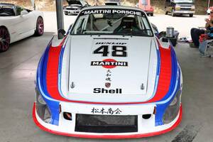 少年時代の憧れのポルシェ「935」を愛車の930ターボをベースに手作りで再現！