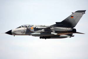 万能戦闘機「トーネード」運用開始まで特徴だらけ!? 空自次期戦闘機でも採用「複数国共同開発」の先がけ