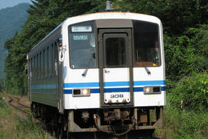 ローカル線「異様なゆっくり運転区間」のナゾ 西日本でやけに多い“徐行を始めた理由”