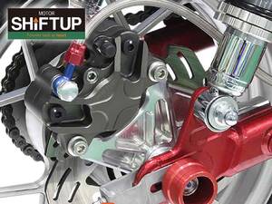 モンキー125・DAX125・GROM用「リアブレーキ キャリパーサポート」がシフトアップから発売！